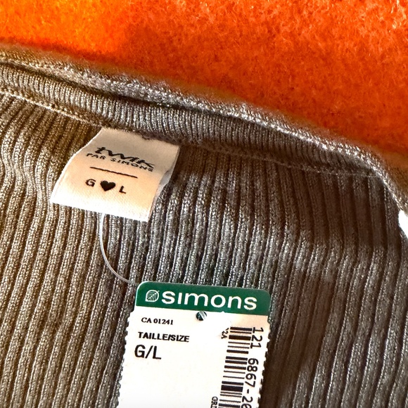 Brown and cream two-tone ribbed cropped V-neck soft cardigan NWT - Picture 3 of 7